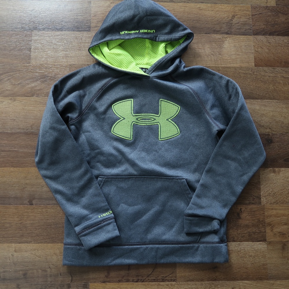 Boys Medium Under Armour Hoodie LIKE NEW!!!!